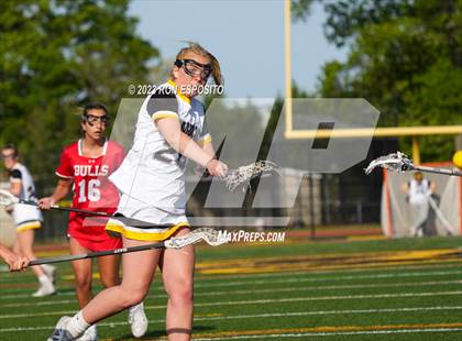 Thumbnail 3 in Smithtown East vs Commack photogallery.