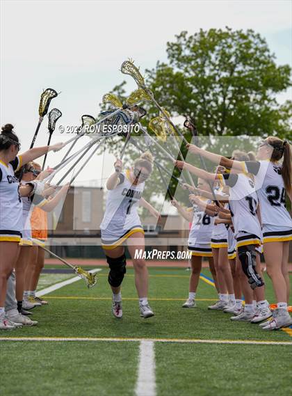 Thumbnail 3 in Smithtown East vs Commack photogallery.