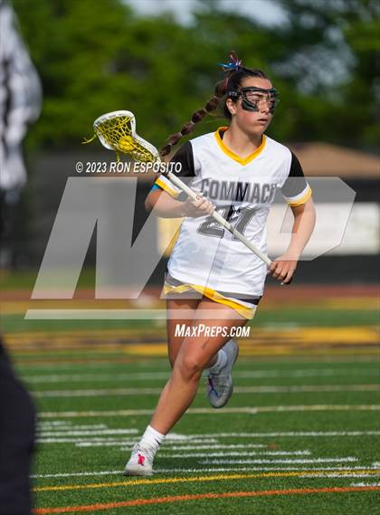 Thumbnail 3 in Smithtown East vs Commack photogallery.