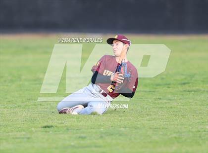 Thumbnail 3 in Valley Christian vs Maranatha photogallery.