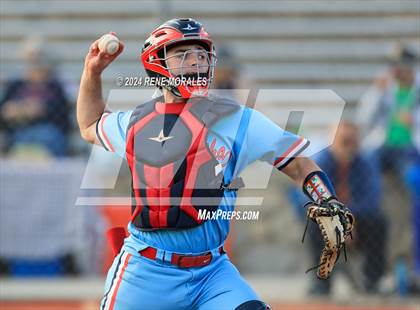 Thumbnail 2 in Valley Christian vs Maranatha photogallery.