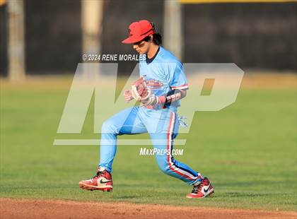 Thumbnail 1 in Valley Christian vs Maranatha photogallery.