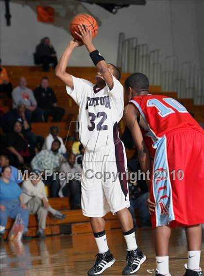 Thumbnail 2 in Fulton vs Austin-East (D3-AA Semifinals) photogallery.