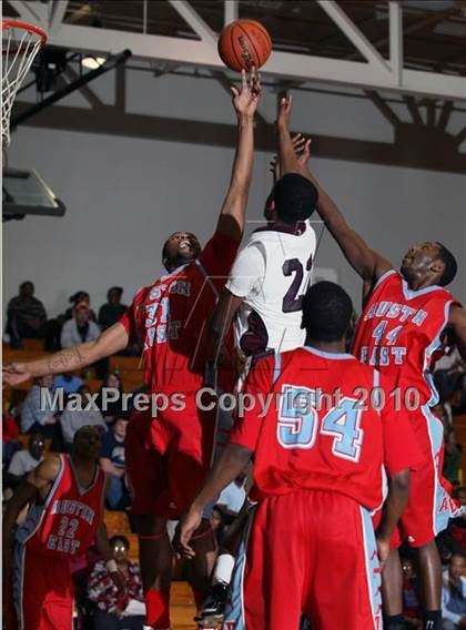 Thumbnail 1 in Fulton vs Austin-East (D3-AA Semifinals) photogallery.