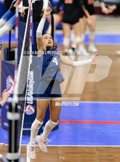 Thumbnail 2 in Village vs. Platte Valley (CHSAA 3A Round 3) photogallery.