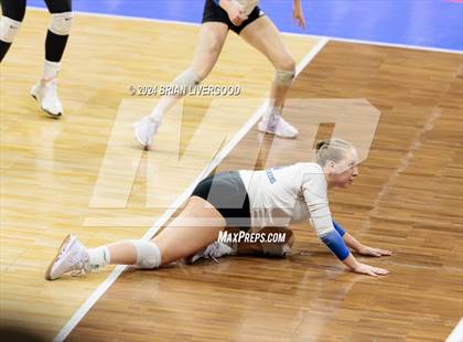Thumbnail 2 in Village vs. Platte Valley (CHSAA 3A Round 3) photogallery.