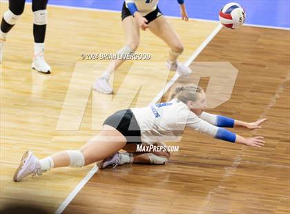 Thumbnail 1 in Village vs. Platte Valley (CHSAA 3A Round 3) photogallery.