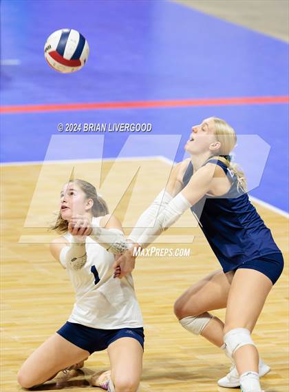 Thumbnail 1 in Village vs. Platte Valley (CHSAA 3A Round 3) photogallery.