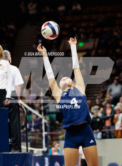 Thumbnail 3 in Village vs. Platte Valley (CHSAA 3A Round 3) photogallery.