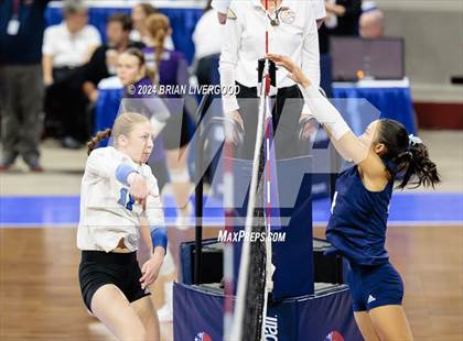 Thumbnail 2 in Village vs. Platte Valley (CHSAA 3A Round 3) photogallery.
