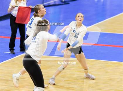 Thumbnail 2 in Village vs. Platte Valley (CHSAA 3A Round 3) photogallery.