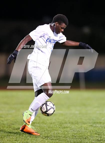 Thumbnail 3 in Newark Memorial vs. Hayward (CIF NCS D2 Round 1 Playoff) photogallery.