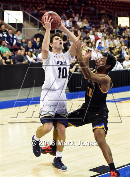 Thumbnail 2 in Phoenix Country Day vs. Yuma Catholic (AIA D4 Final) photogallery.