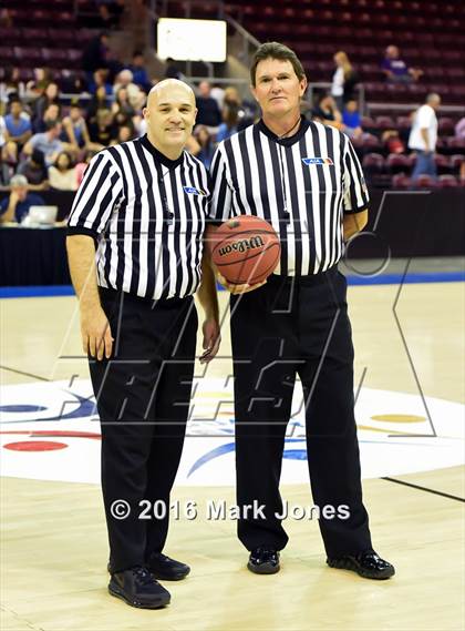 Thumbnail 1 in Phoenix Country Day vs. Yuma Catholic (AIA D4 Final) photogallery.