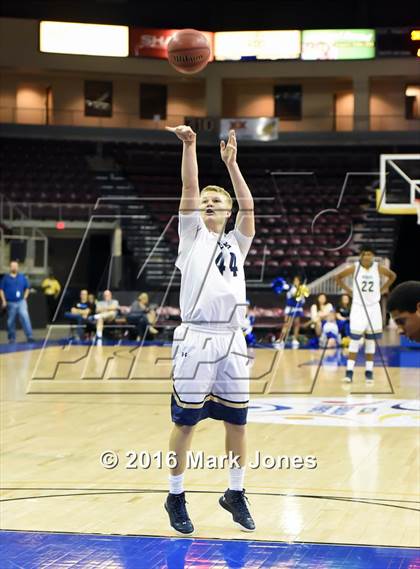 Thumbnail 1 in Phoenix Country Day vs. Yuma Catholic (AIA D4 Final) photogallery.