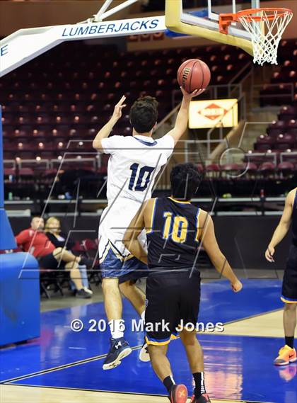 Thumbnail 1 in Phoenix Country Day vs. Yuma Catholic (AIA D4 Final) photogallery.