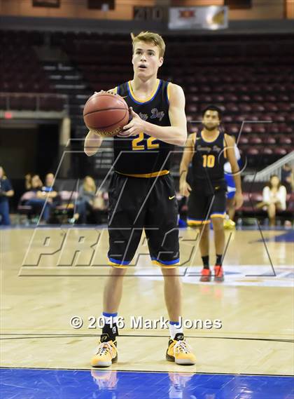 Thumbnail 3 in Phoenix Country Day vs. Yuma Catholic (AIA D4 Final) photogallery.
