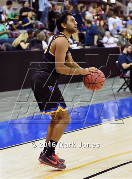 Thumbnail 3 in Phoenix Country Day vs. Yuma Catholic (AIA D4 Final) photogallery.
