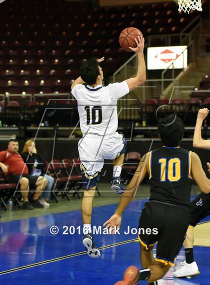 Thumbnail 2 in Phoenix Country Day vs. Yuma Catholic (AIA D4 Final) photogallery.