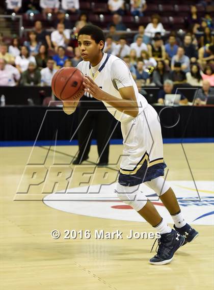 Thumbnail 2 in Phoenix Country Day vs. Yuma Catholic (AIA D4 Final) photogallery.