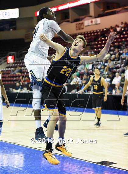 Thumbnail 3 in Phoenix Country Day vs. Yuma Catholic (AIA D4 Final) photogallery.