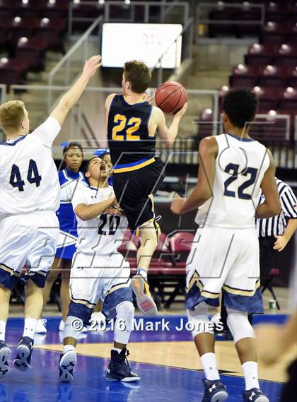 Thumbnail 3 in Phoenix Country Day vs. Yuma Catholic (AIA D4 Final) photogallery.