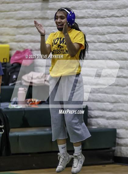 Thumbnail 2 in Peoria Women's Jamboree photogallery.