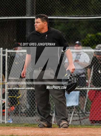 Thumbnail 3 in Redwood vs. Marin Catholic (CIF MCAL Playoff) photogallery.
