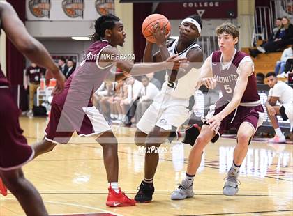 Thumbnail 3 in MacDuffie vs. Putnam Science Academy (Spalding Hoophall Classic) photogallery.