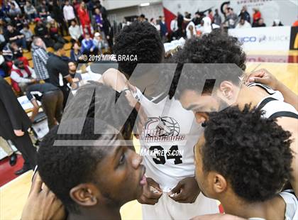 Thumbnail 1 in MacDuffie vs. Putnam Science Academy (Spalding Hoophall Classic) photogallery.