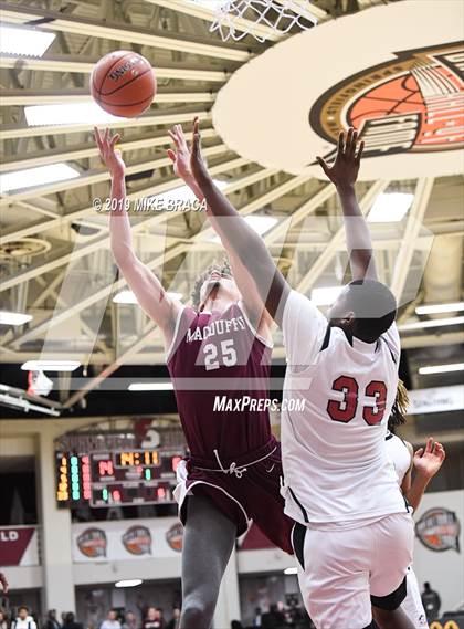 Thumbnail 3 in MacDuffie vs. Putnam Science Academy (Spalding Hoophall Classic) photogallery.