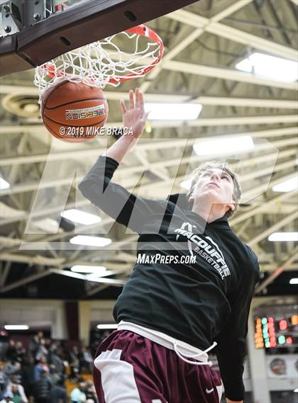 Thumbnail 3 in MacDuffie vs. Putnam Science Academy (Spalding Hoophall Classic) photogallery.