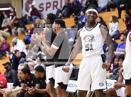 Thumbnail 1 in MacDuffie vs. Putnam Science Academy (Spalding Hoophall Classic) photogallery.