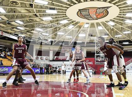 Thumbnail 2 in MacDuffie vs. Putnam Science Academy (Spalding Hoophall Classic) photogallery.