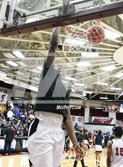 Thumbnail 1 in MacDuffie vs. Putnam Science Academy (Spalding Hoophall Classic) photogallery.