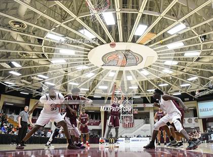 Thumbnail 1 in MacDuffie vs. Putnam Science Academy (Spalding Hoophall Classic) photogallery.