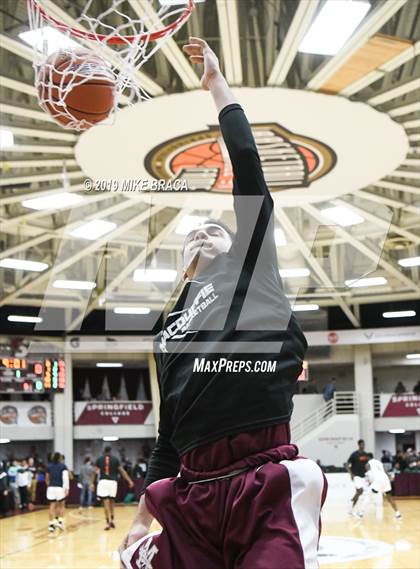 Thumbnail 3 in MacDuffie vs. Putnam Science Academy (Spalding Hoophall Classic) photogallery.