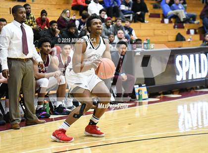 Thumbnail 3 in MacDuffie vs. Putnam Science Academy (Spalding Hoophall Classic) photogallery.
