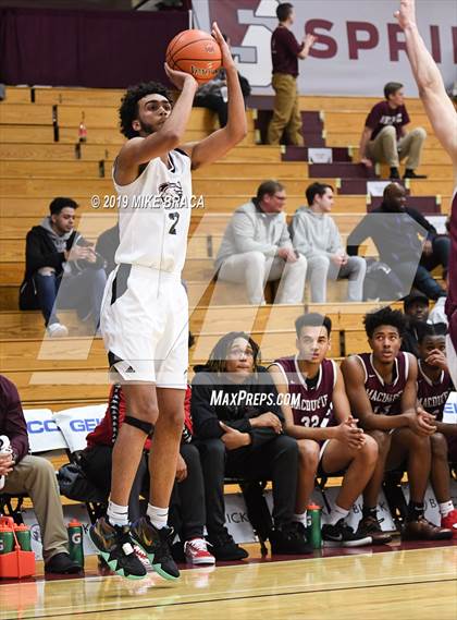 Thumbnail 2 in MacDuffie vs. Putnam Science Academy (Spalding Hoophall Classic) photogallery.