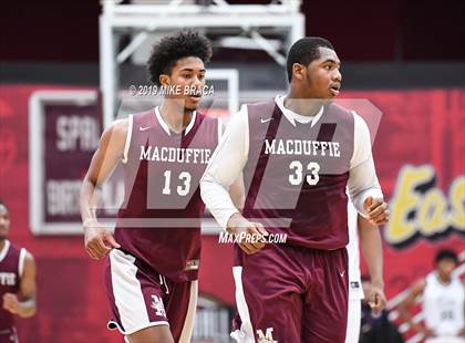 Thumbnail 1 in MacDuffie vs. Putnam Science Academy (Spalding Hoophall Classic) photogallery.