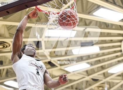 Thumbnail 1 in MacDuffie vs. Putnam Science Academy (Spalding Hoophall Classic) photogallery.