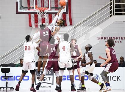 Thumbnail 2 in MacDuffie vs. Putnam Science Academy (Spalding Hoophall Classic) photogallery.