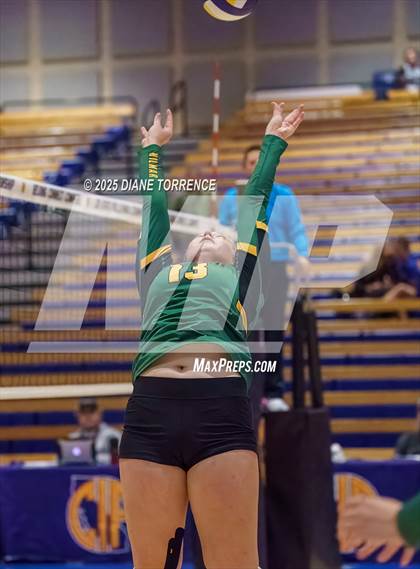 Thumbnail 1 in Hilmar vs Elsinore (CIF State Division 5 Final) photogallery.
