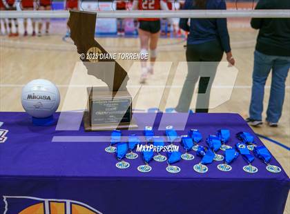 Thumbnail 2 in Hilmar vs Elsinore (CIF State Division 5 Final) photogallery.