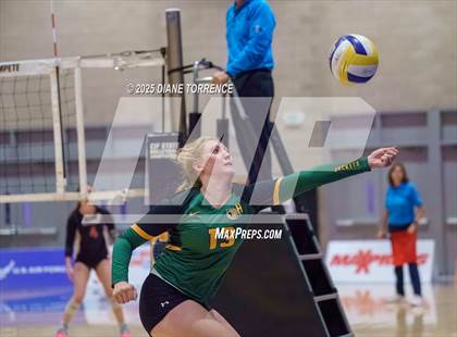 Thumbnail 1 in Hilmar vs Elsinore (CIF State Division 5 Final) photogallery.
