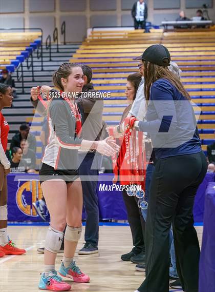 Thumbnail 3 in Hilmar vs Elsinore (CIF State Division 5 Final) photogallery.