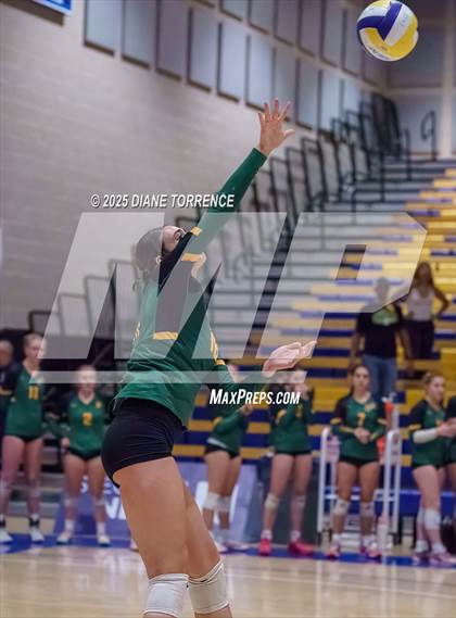Thumbnail 2 in Hilmar vs Elsinore (CIF State Division 5 Final) photogallery.