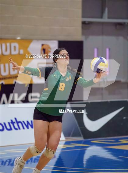 Thumbnail 3 in Hilmar vs Elsinore (CIF State Division 5 Final) photogallery.