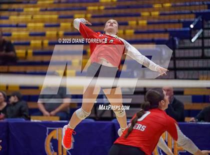 Thumbnail 2 in Hilmar vs Elsinore (CIF State Division 5 Final) photogallery.