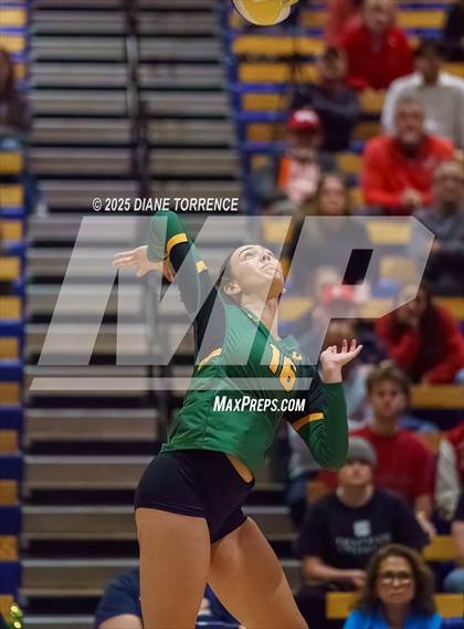 Thumbnail 2 in Hilmar vs Elsinore (CIF State Division 5 Final) photogallery.